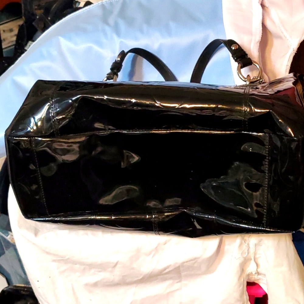 Coach Handbag - Picture 5 of 16